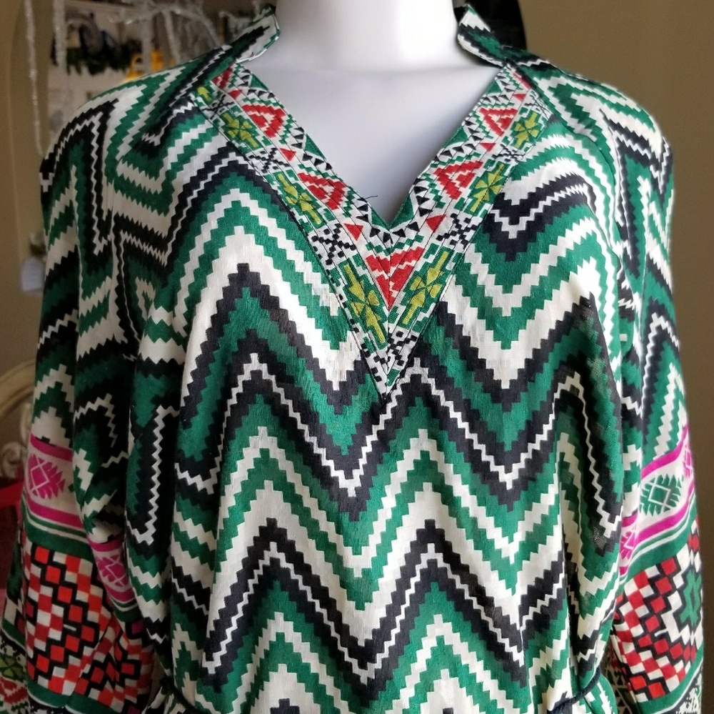 ✔Beautiful geometic shape tunic dress